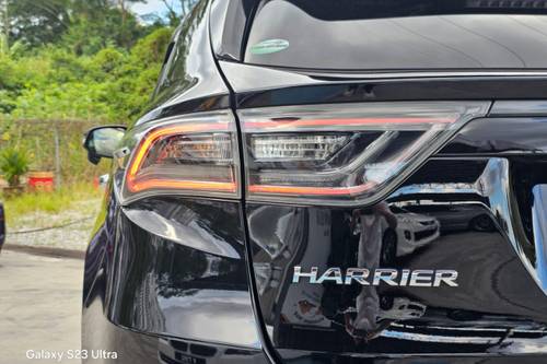 Old 2015 Toyota Harrier 2.0 Luxury