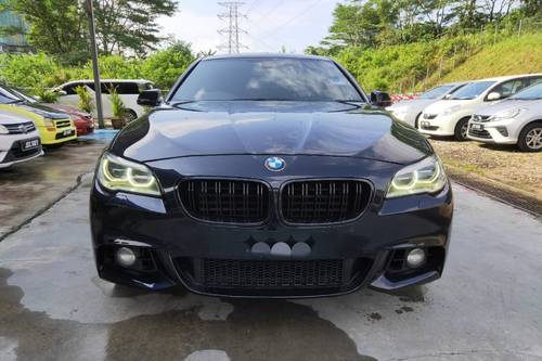 2013 BMW 5 Series Sedan 523i Terpakai