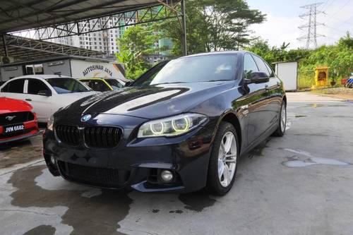 2013 BMW 5 Series Sedan 523i Terpakai