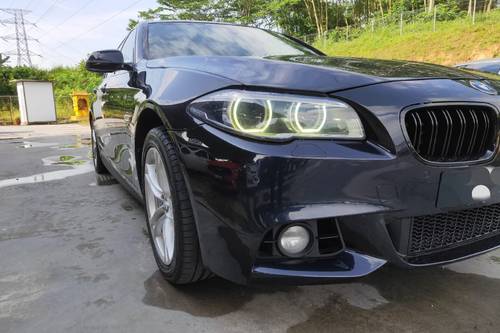 2013 BMW 5 Series Sedan 523i Terpakai