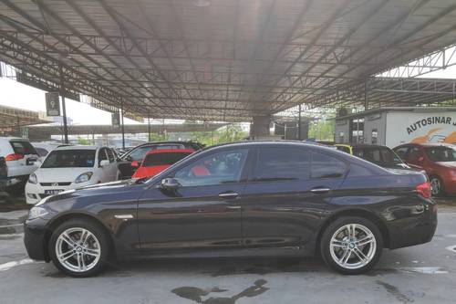 Second hand 2013 BMW 5 Series Sedan 523i 