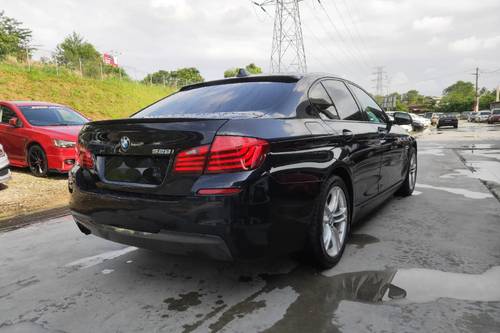 2013 BMW 5 Series Sedan 523i Terpakai