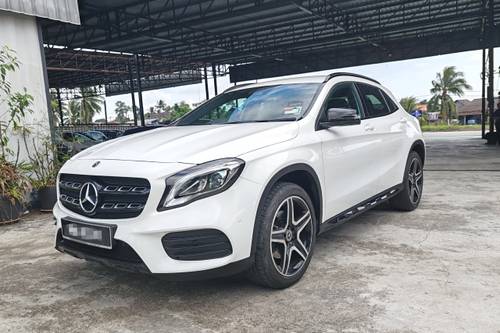 2017 Mercedes Benz GLA-Class 250 4MATIC AMG Line Terpakai