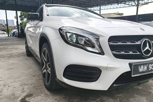 Second hand 2017 Mercedes Benz GLA-Class 250 4MATIC AMG Line 