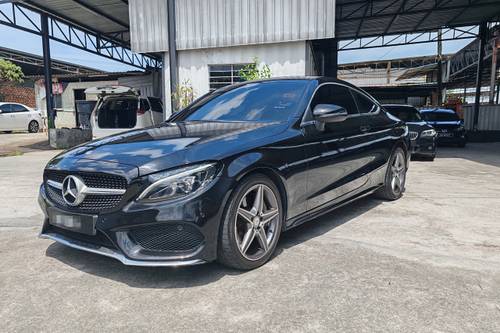 2016 Mercedes Benz C-Class Coupe C 200 AMG Line Terpakai