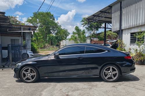 2016 Mercedes Benz C-Class Coupe C 200 AMG Line Terpakai