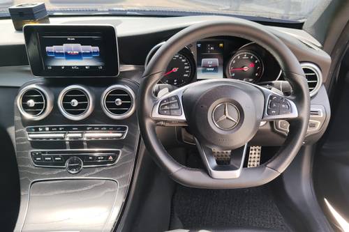 2016 Mercedes Benz C-Class Coupe C 200 AMG Line Terpakai