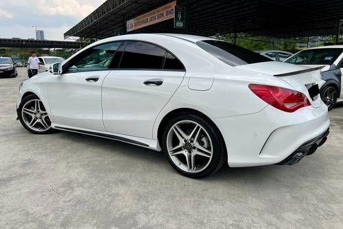 2016 Mercedes Benz CLA-Class Coupe 180 Terpakai