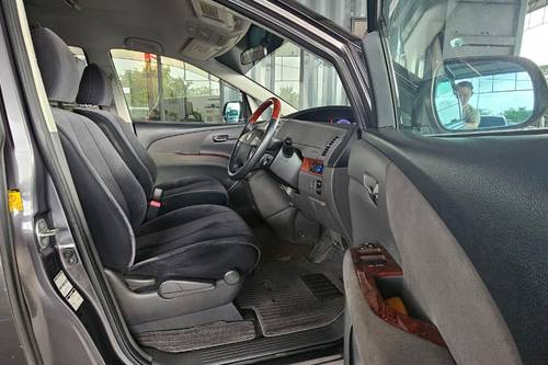 2009 Toyota Estima 2.4 Terpakai