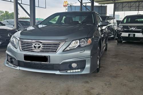 Second hand 2015 Toyota Camry 2.0G X 