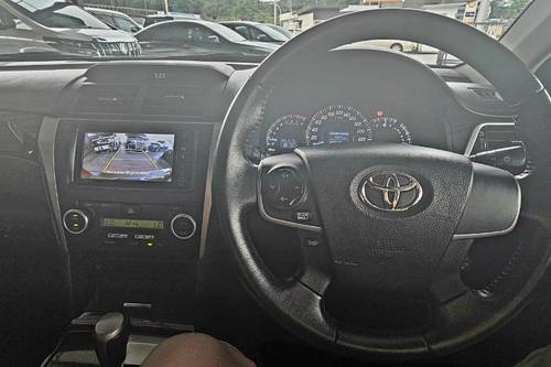 2015 Toyota Camry 2.0G X Terpakai