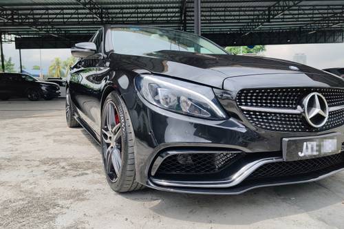 Terpakai 2016 Mercedes Benz C-Class Saloon C 200 AMG Line untuk Dijual