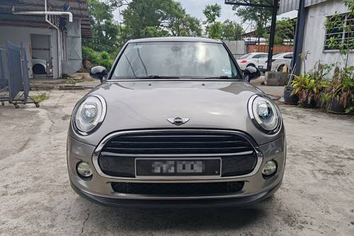 2017 MINI 5 Door Cooper Terpakai