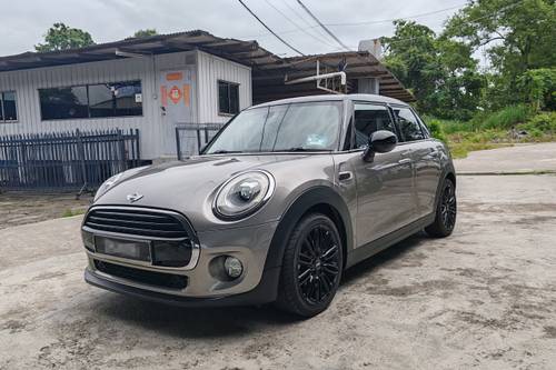 2017 MINI 5 Door Cooper Terpakai