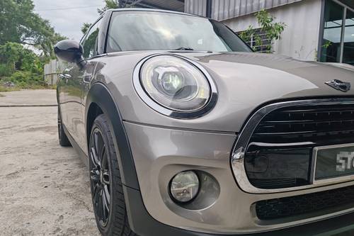 Second hand 2017 MINI 5 Door Cooper 