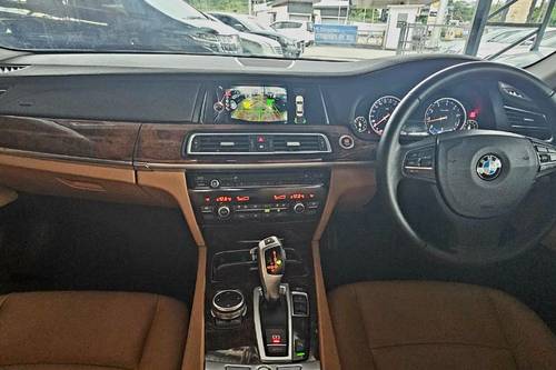 Terpakai 2014 BMW 7 series M750d untuk Dijual