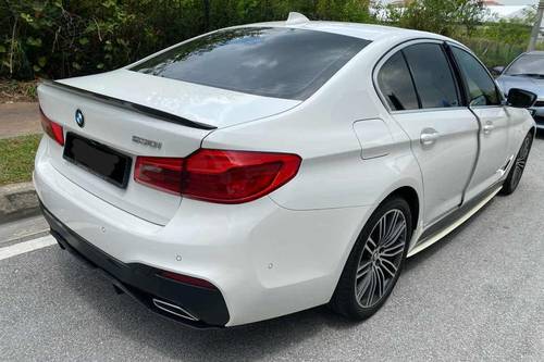 2020 BMW 5 Series Sedan 530i M Sport  lama