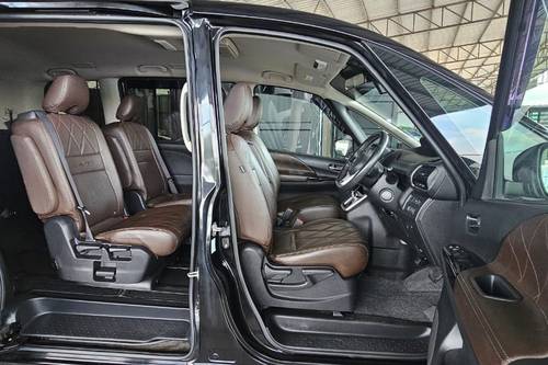 Second hand 2019 Nissan Serena 2.0L Premium Highway Star 