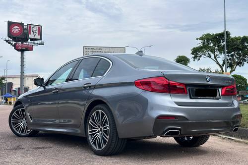 Second hand 2017 BMW 5 Series Sedan 530i M Sport 