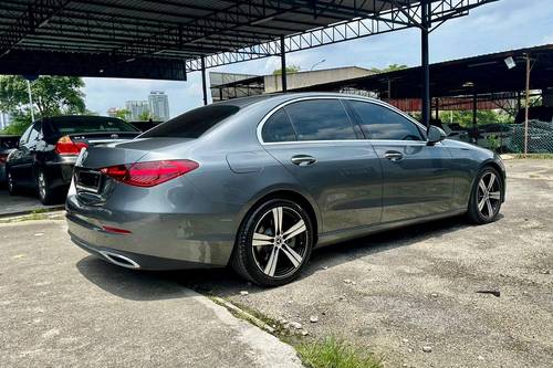 2022 Mercedes Benz C-Class Saloon C200 Avantgarde Line Terpakai