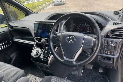 Second hand 2018 Toyota Voxy 2.0 ZS 