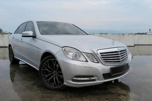 2011 Mercedes Benz E-Class Saloon E 200 Avantgarde Terpakai