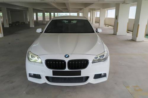 2011 BMW 5 Series Sedan 528i 2.0 M-sport  lama