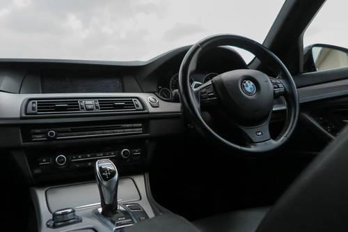 2011 BMW 5 Series Sedan 528i 2.0 M-sport Terpakai