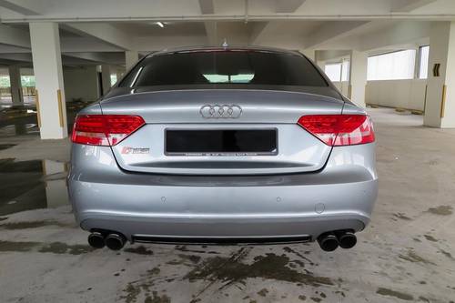 Old 2011 Audi S5 Sportback 3.0L