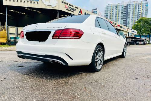 Second hand 2015 Mercedes Benz E-Class Saloon E 300 Exclusive 