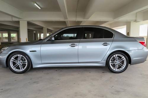 2009 BMW 5 Series Sedan 523i Terpakai