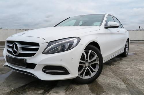 2015 Mercedes Benz C-Class Saloon C200 Avantgarde Line Terpakai