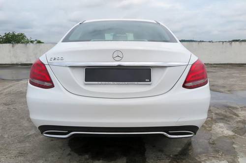 Terpakai 2015 Mercedes Benz C-Class Saloon C200 Avantgarde Line untuk Dijual