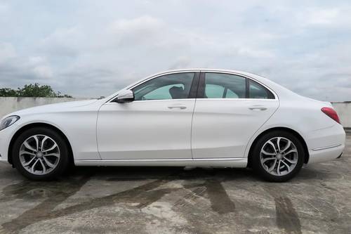 2015 Mercedes Benz C-Class Saloon C200 Avantgarde Line Terpakai