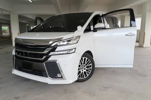 Second hand 2015 Toyota Vellfire 2.5L 