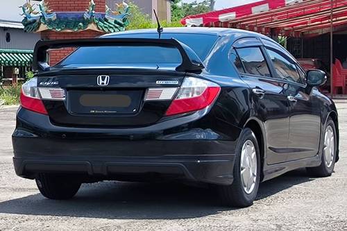 Old 2013 Honda Civic Hybrid 1.5L i-VTEC+IMA