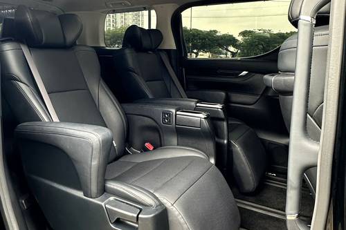 2019 Toyota Vellfire 2.5L Terpakai