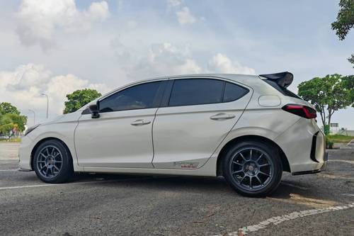 Second hand 2022 Honda City Hatchback 1.5 V 