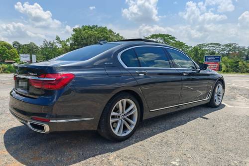 2017 BMW 7 Series Sedan 740Le xDrive Terpakai