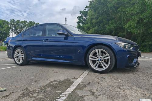 Old 2016 BMW 3 Series Sedan 330e M Sport