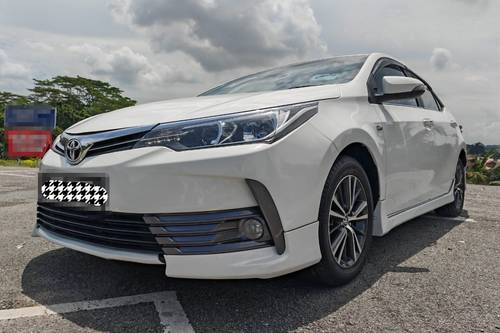 2017 Toyota Altis 1.8 E  lama