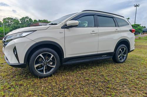 Terpakai 2021 Perodua Aruz 1.5AV untuk Dijual