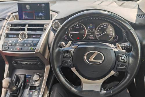 2015 Lexus NX 200t Terpakai