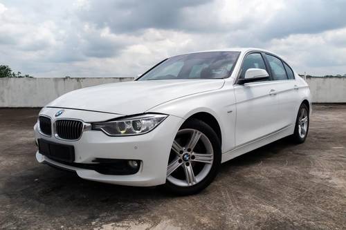 2012 BMW 3 Series Sedan 320i Terpakai