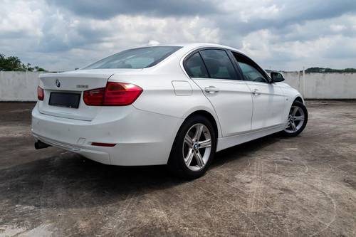 Second hand 2012 BMW 3 Series Sedan 320i 