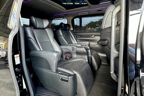 2018 Toyota Alphard 2.5 SC Terpakai