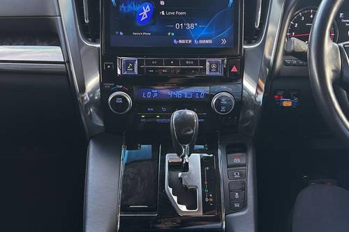 2018 Toyota Alphard 2.5 SC Terpakai