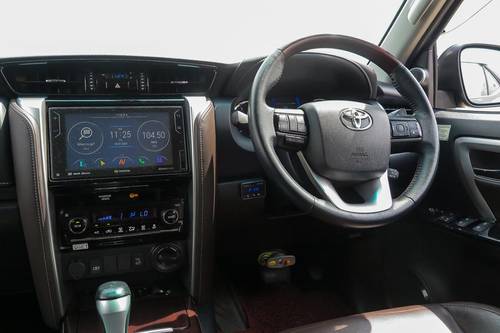 2019 Toyota Fortuner 2.7 SRZ AT 4x4 Terpakai