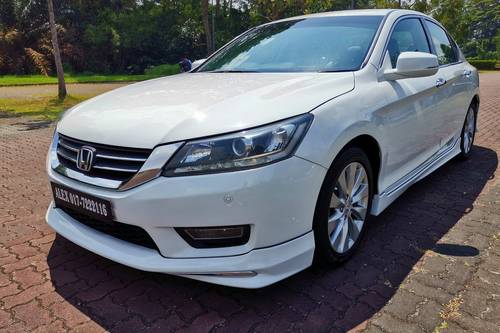 Terpakai 2013 Honda Accord 2.0L untuk Dijual