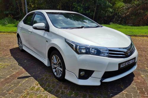 Terpakai 2015 Toyota Altis 1.8 E untuk Dijual